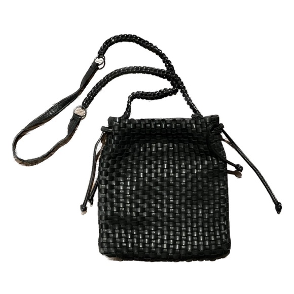 Linea Pelle Black Woven Leather Shoulder Bag - Picture 2 of 12